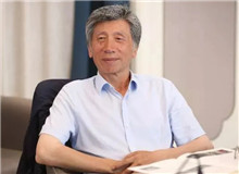 范迪安：描繪新時(shí)代的恢弘氣象堅(jiān)持人民立場(chǎng)、到人民中去、傾聽人民的心聲，就能獲得心靈的感動(dòng)，涌發(fā)藝術(shù)表達(dá)的激情……[詳細(xì)]