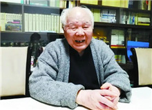 【李國文】	王　雪丨《得法而努力地耕耘——一篇手稿檔案中的李國文》；	席思宇丨《“作家是屬于他那個時代的”》。