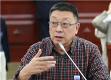 陳福民：暴風雨中他們的微笑　　孫甘露從大處著眼從小處著墨，截取了浩瀚歷史和即將席卷南北中國的風暴之一瞬。[詳細]