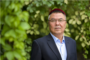 翻譯獎：國家通用語言文字←→維吾爾文作者：玉蘇甫·艾沙（維吾爾族）         獲獎感言文學翻譯在各民族交往交流交融過程中，在鑄牢中華民族共同體意識，構筑中華民族共有精神家園，促進民族團結進步事業中發揮著特殊的重要作用。我作為一名翻譯工作者深感肩上的責任重大，使命光榮。文學翻譯就是文學再創作的過程。如何能夠讓一部作品翻譯得更加精彩……